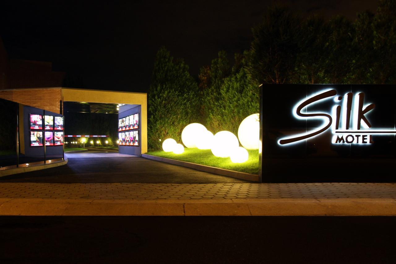 Silk Motel Pedroso Εξωτερικό φωτογραφία